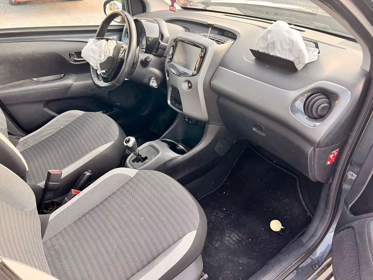 Toyota Aygo 1.0 VVT-i 72 CV 5 porte x-play MMT