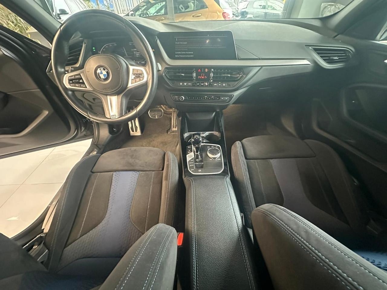 Bmw 118 118d 5p. Msport Exterior