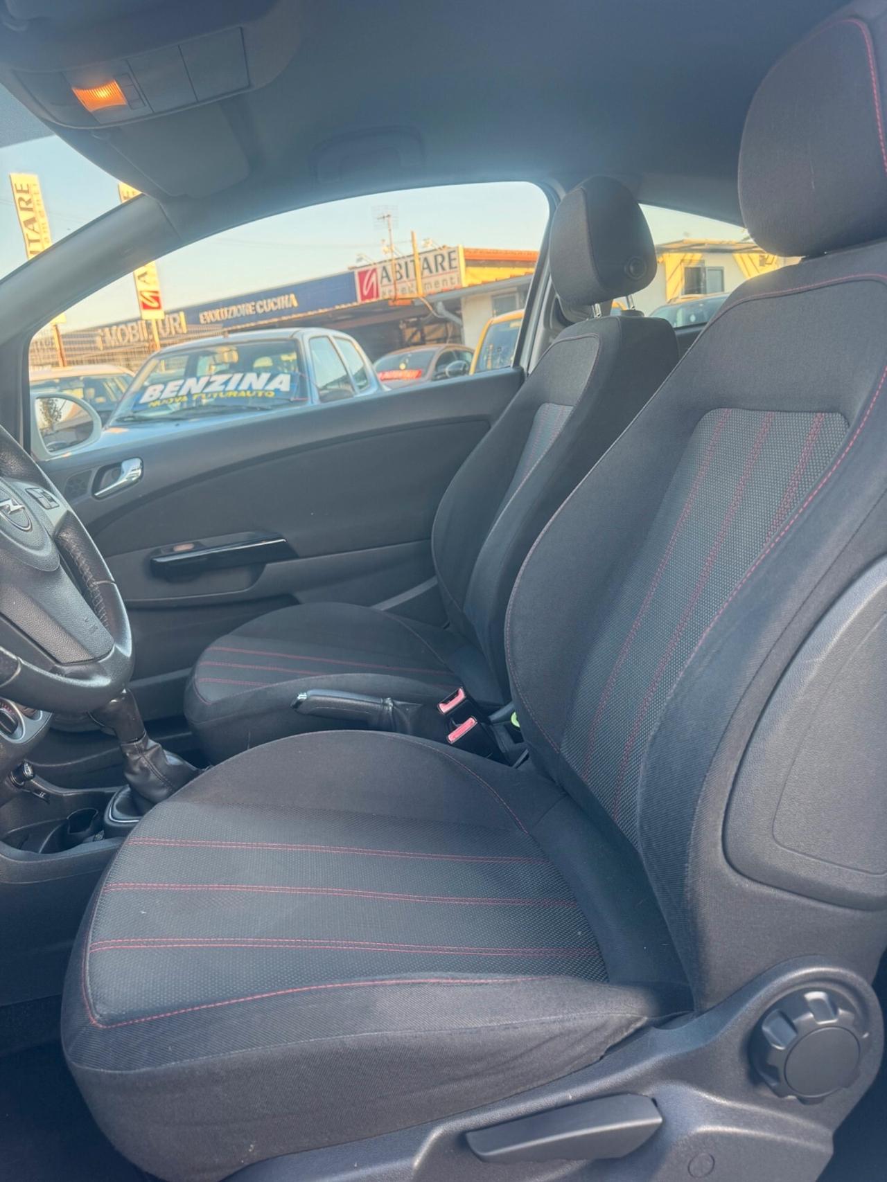 Opel Corsa 1.2 80CV 3 porte GPL-TECH Sport