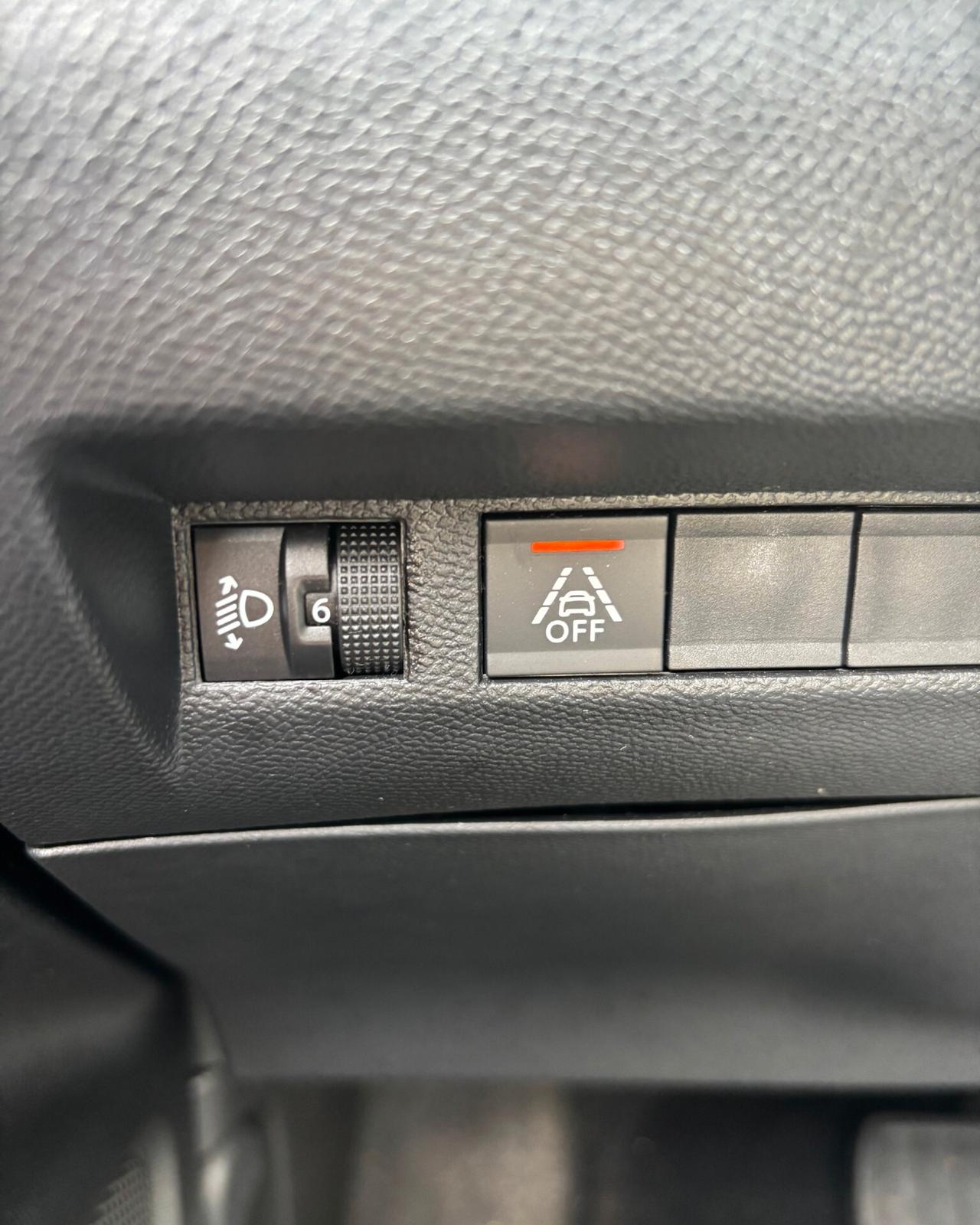 Peugeot 2008 1.2 130HP S&S EAT8 Allure