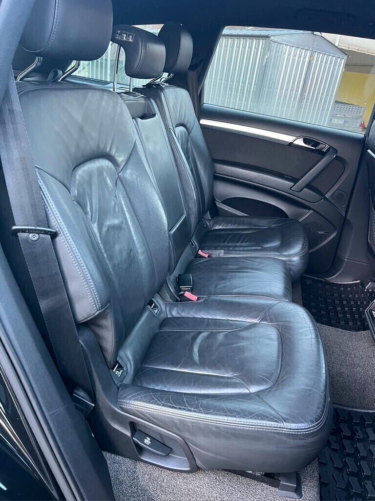 Audi Q7 3.0 V6 TDI 233CV quattro tiptronic S-LINE