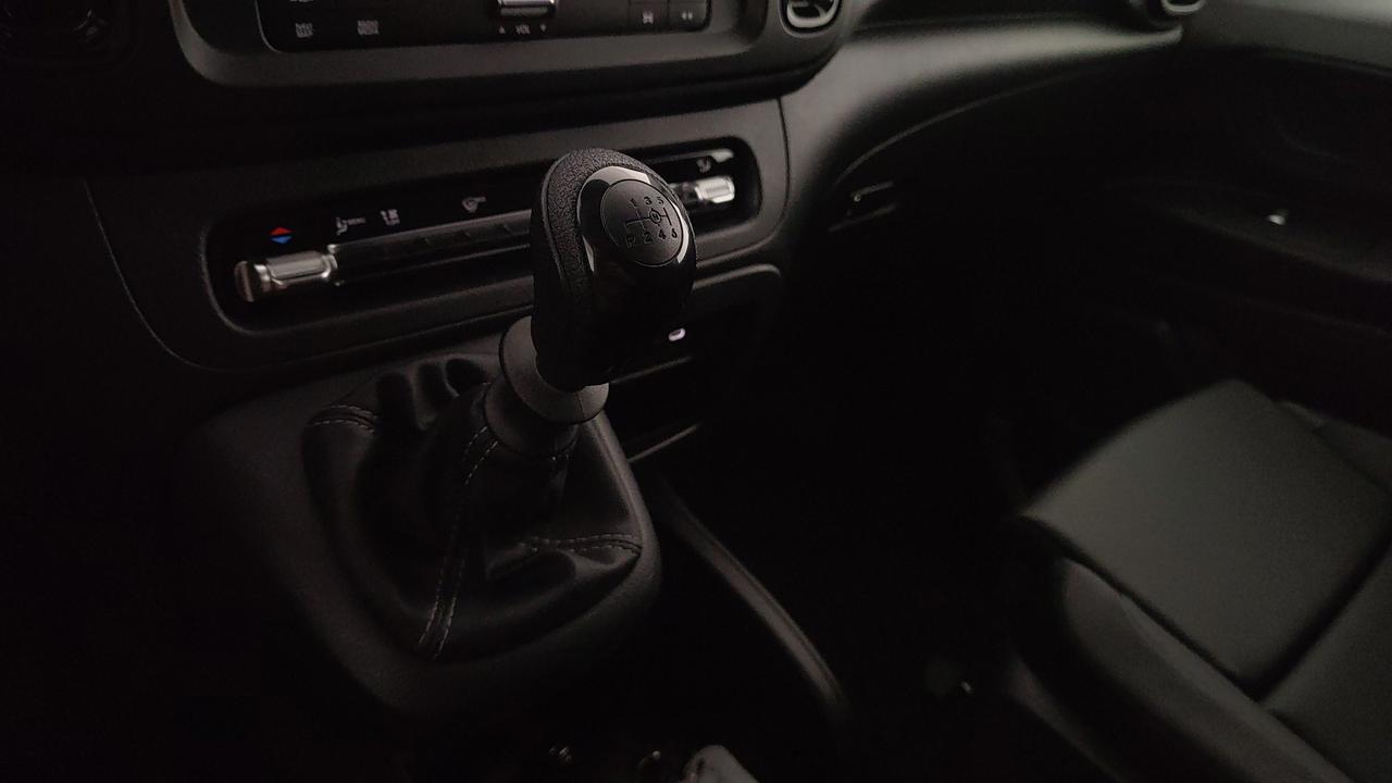 Mercedes-Benz Vito III - vito 114 cdi compact mixto