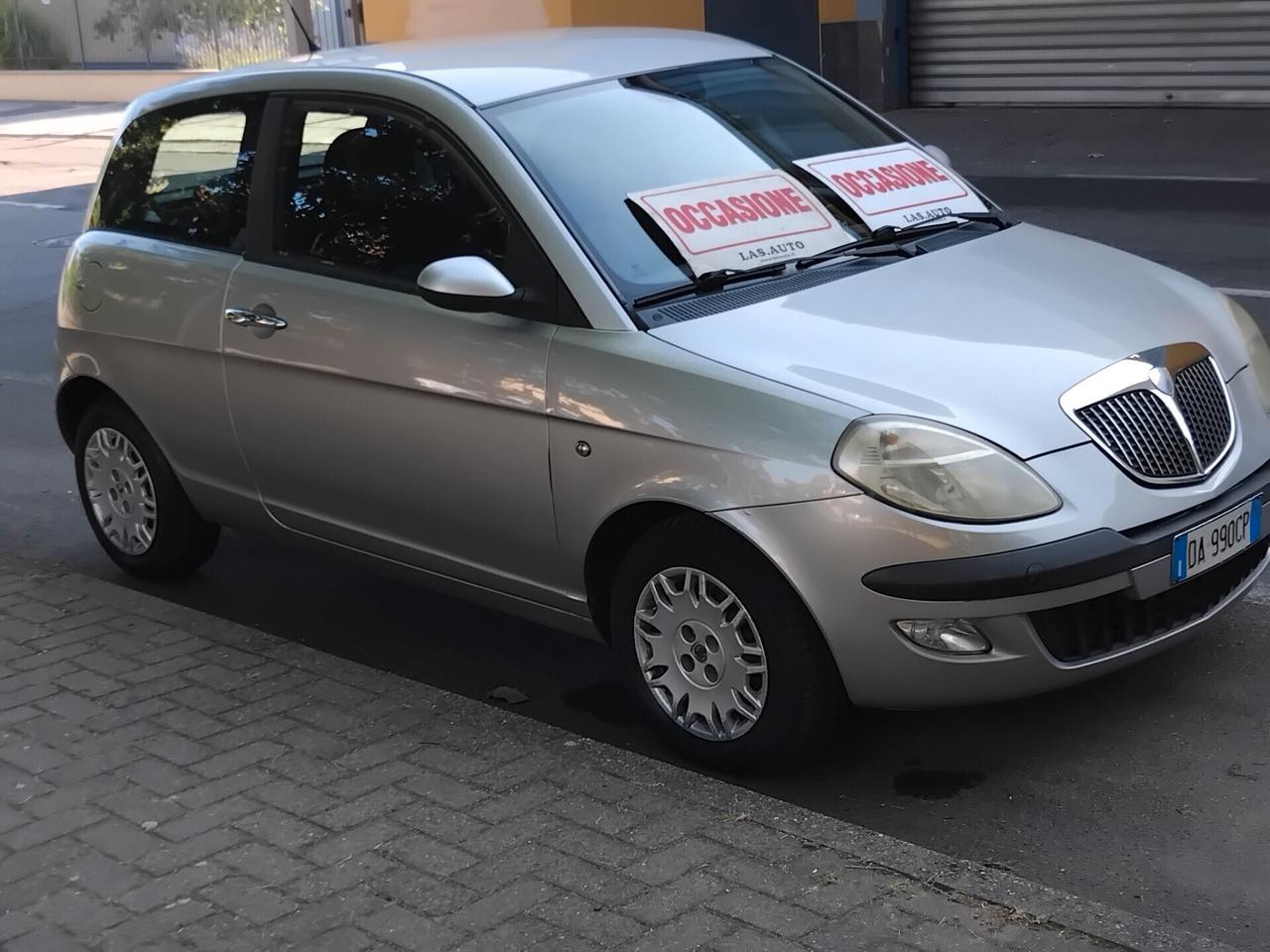 Lancia Ypsilon 1.2 Oro Bianco