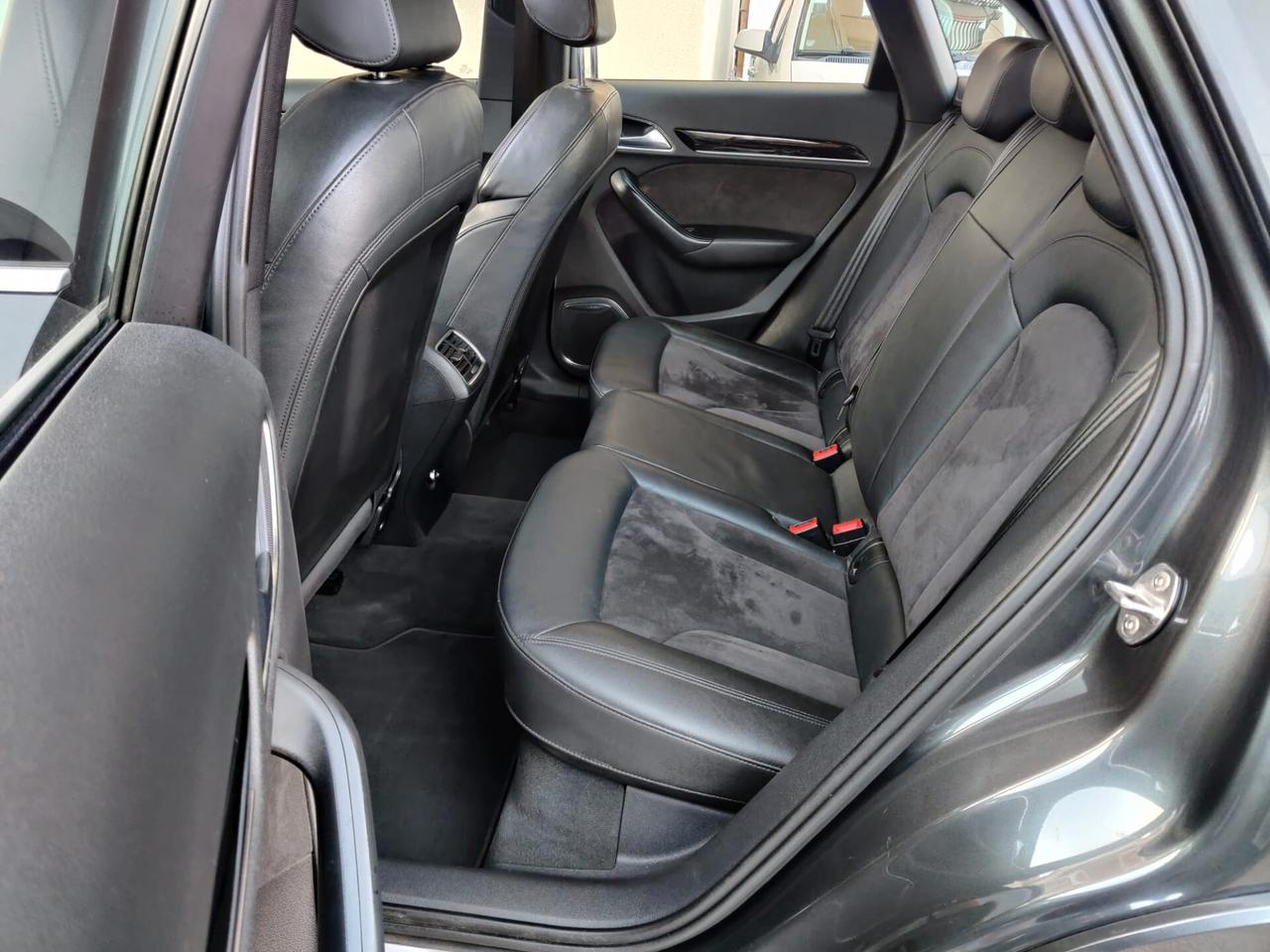 Audi RSQ3 RS 2.5 TFSI quattro S tronic