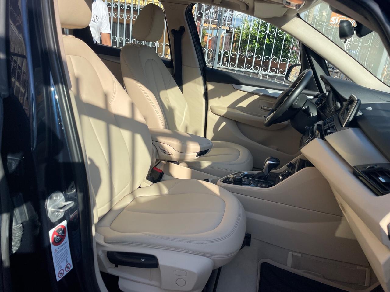 Bmw 2er Active Tourer 218d Luxury