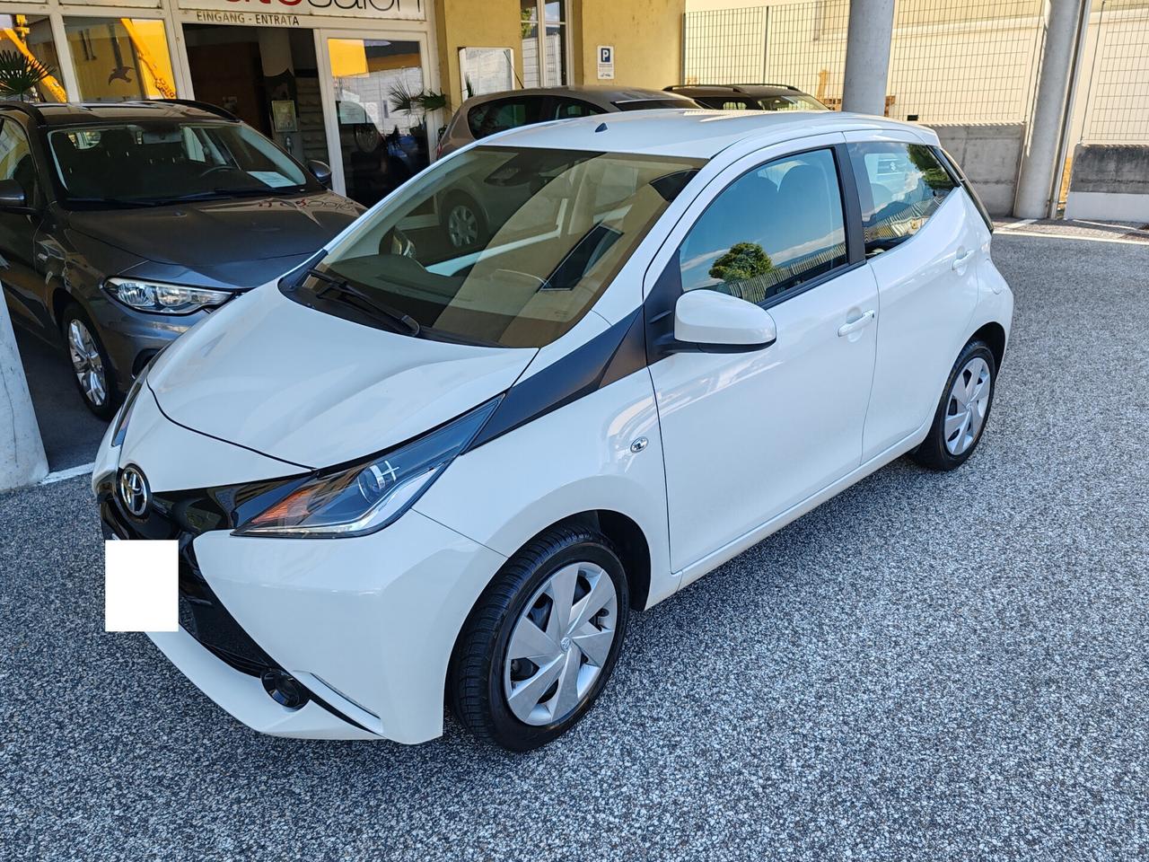 Toyota Aygo 1.0 VVT-i 69 CV 5 porte x-business