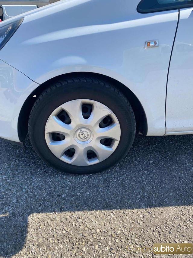 OPEL Corsa 1.2 85CV 3 porte GPL-TECH b-color