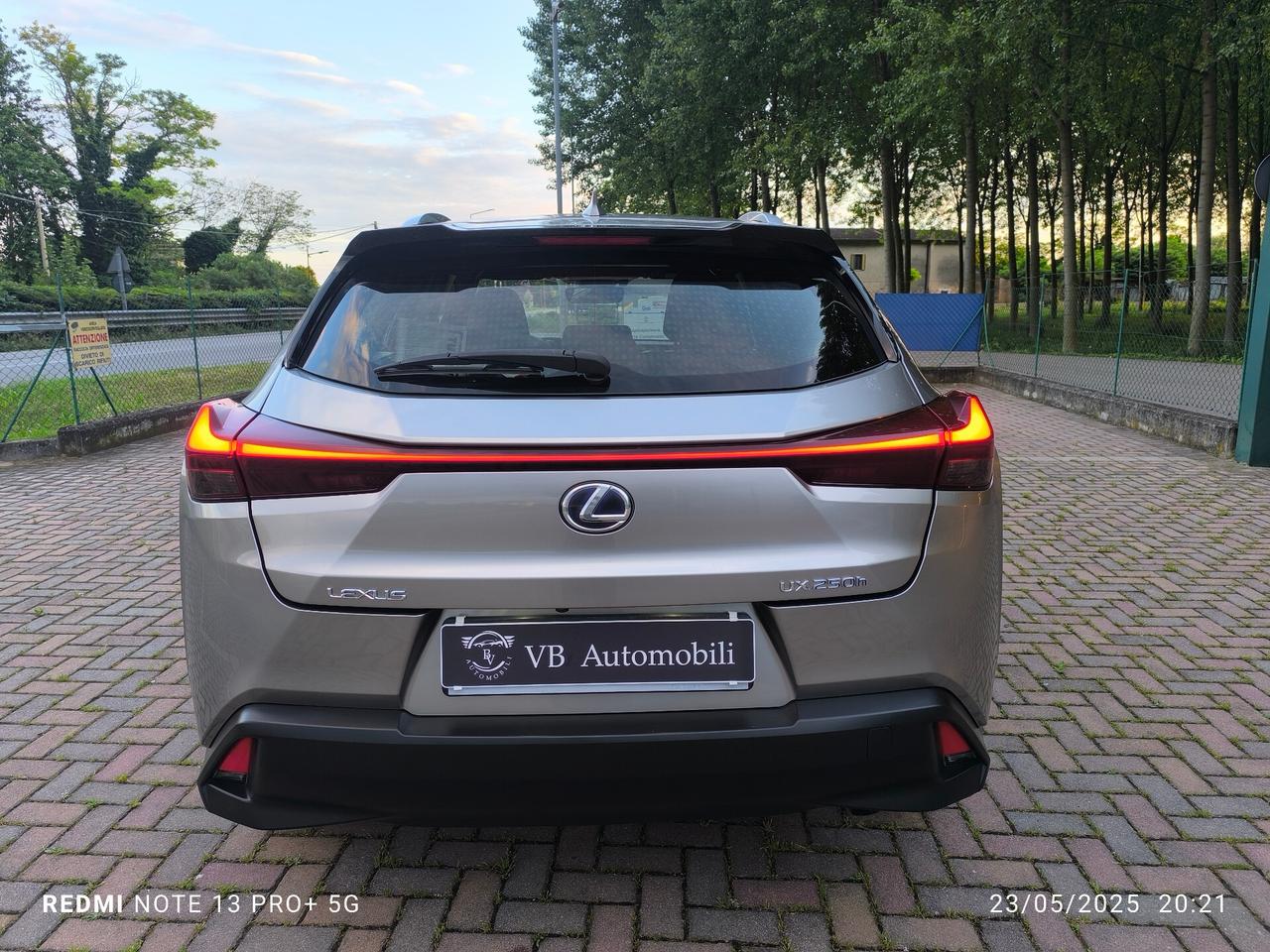 Lexus UX Hybrid Business Full Optional