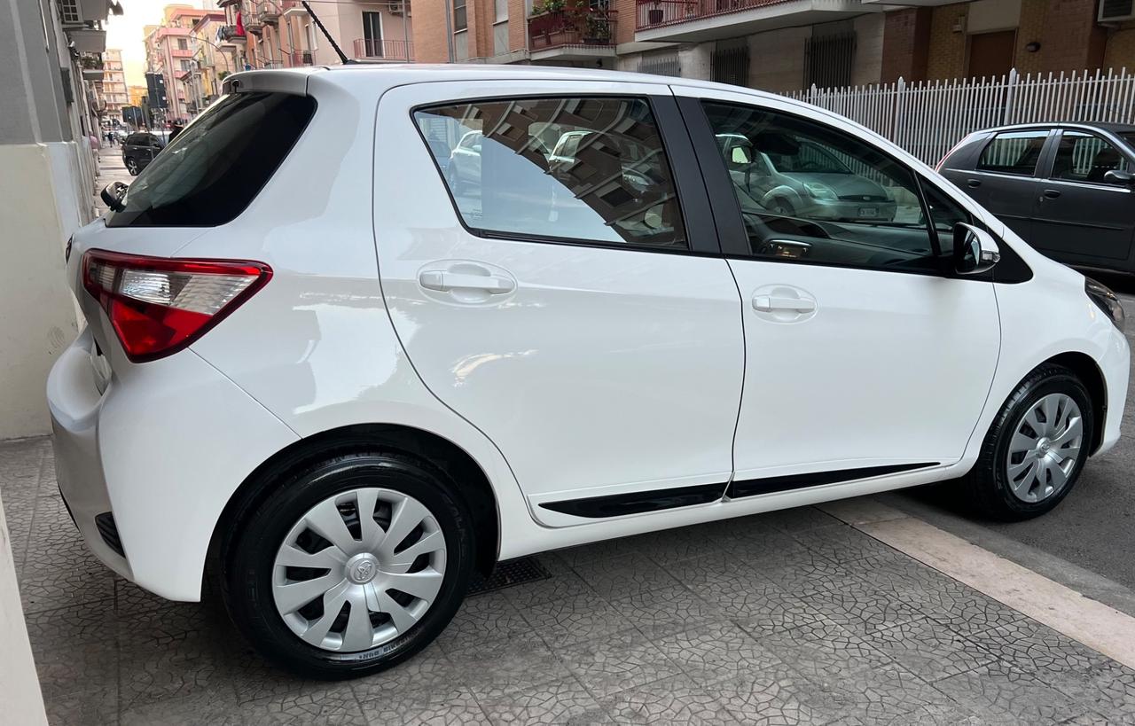 Toyota Yaris 1.0 72 CV 5 porte Active