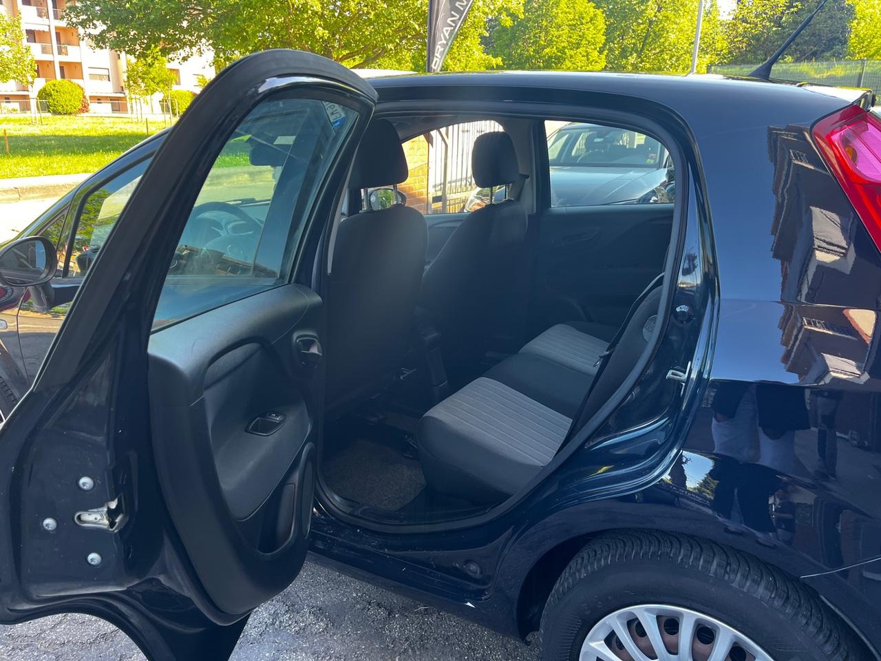 Fiat Punto 1.4 8V 5 porte Easypower Street