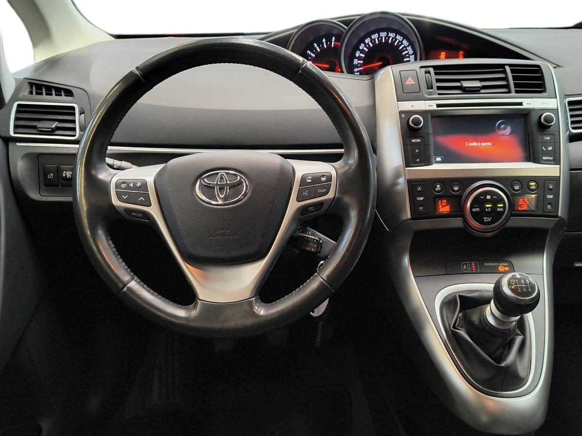 TOYOTA Verso - Verso 1.6 D-4D Cool
