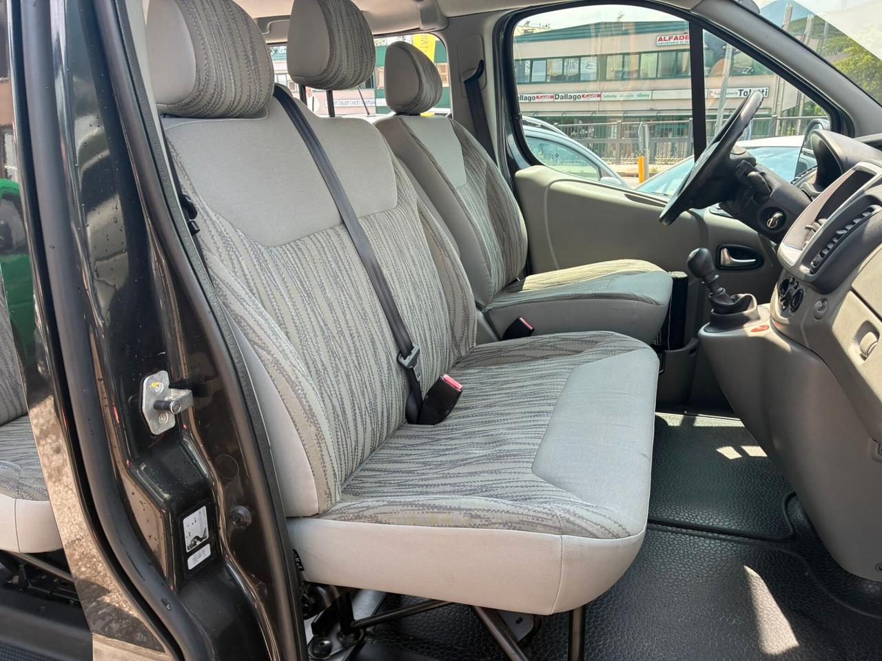 Nissan Primastar 2.0 DCI 115CV 9 POSTI
