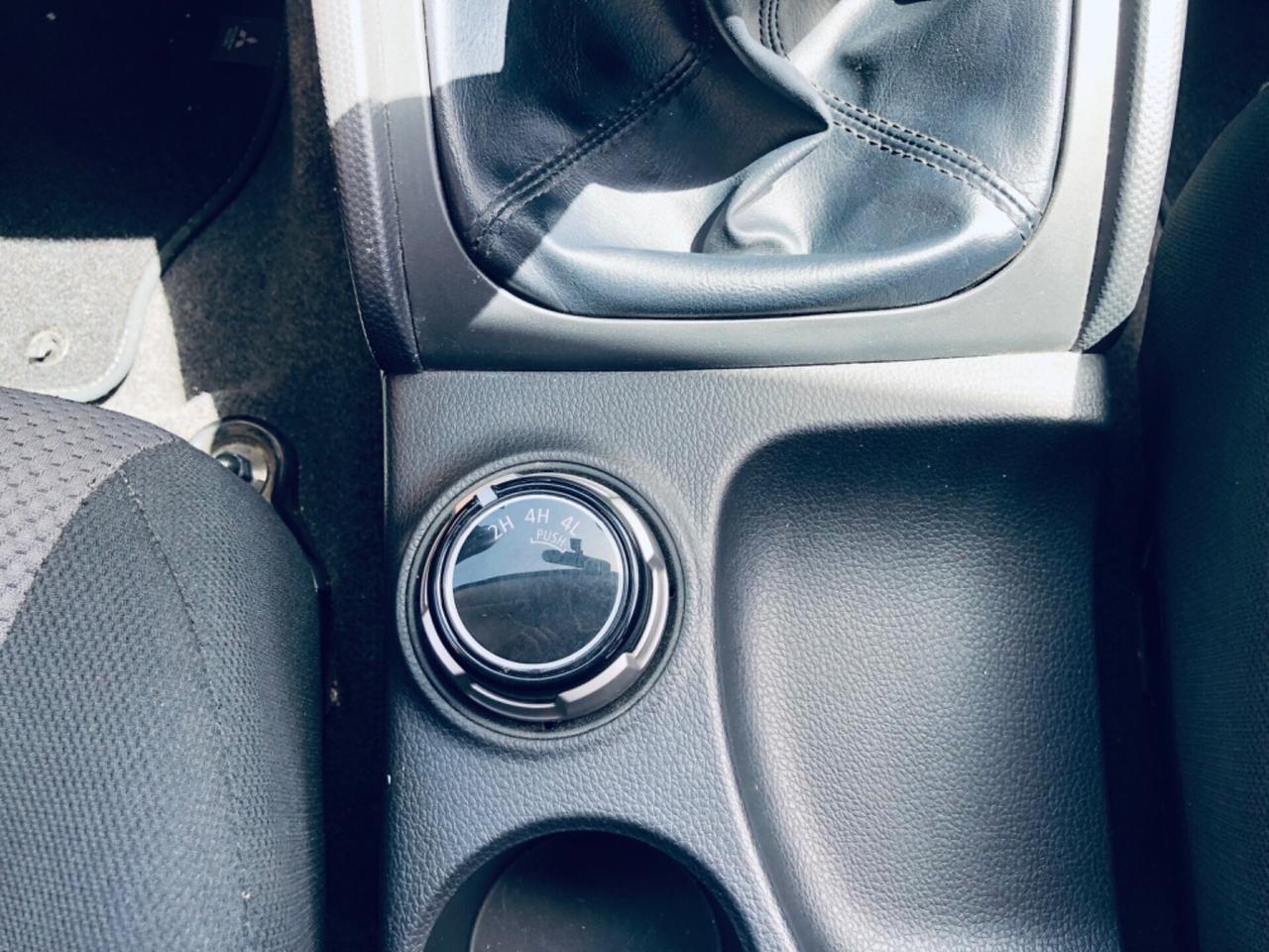 Mitsubishi L200 2.3 PICKUP CABINA ESTESA 4X4