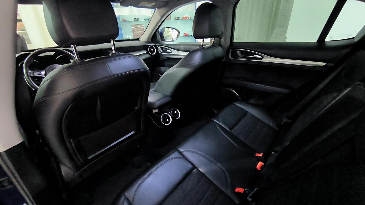 Alfa Romeo Stelvio 2.2 Turbodiesel 190 CV AT8 Q4 Sprint
