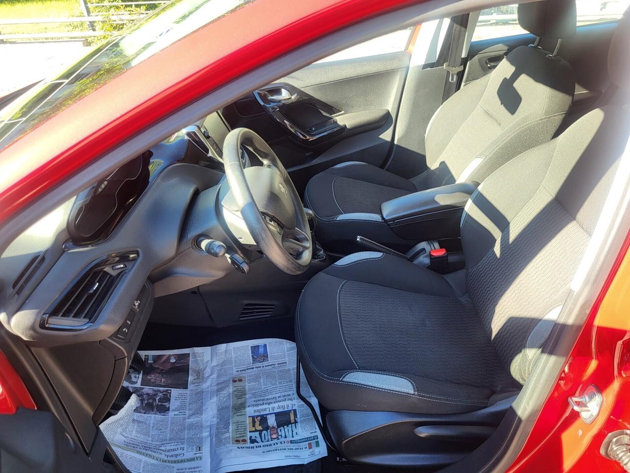 PEUGEOT 208-1,2 GPL-UNICA PROPRIET-3 REVISIONI