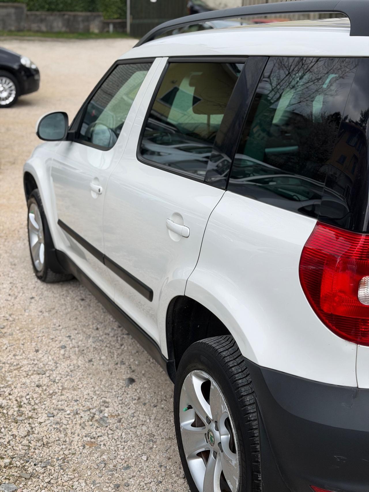 Skoda YETI ADVENTURE KMCERT UNICOPR