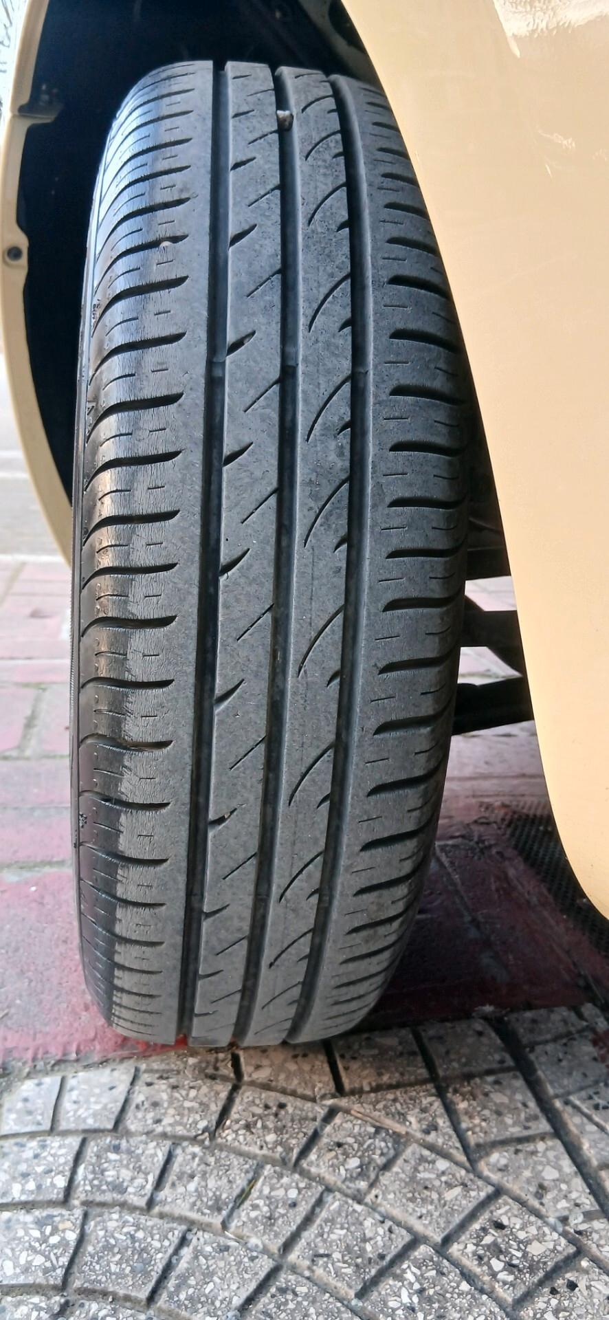 FIAT PANDA 1.2 EMOTION PARI AL NUOVO