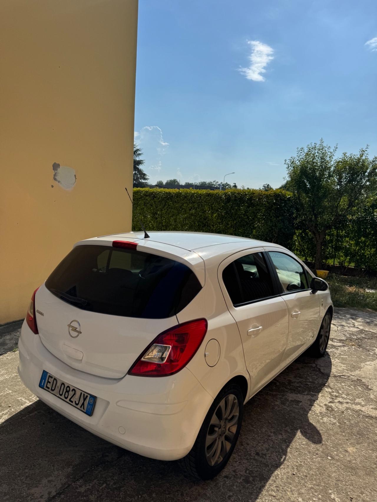 Opel Corsa 1.2 5 porte Edition
