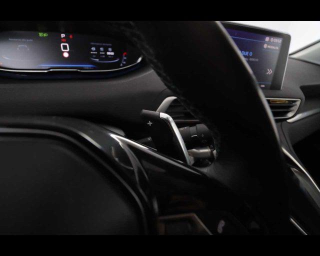 PEUGEOT 5008 BlueHDi 130 S&S EAT8 Crossway