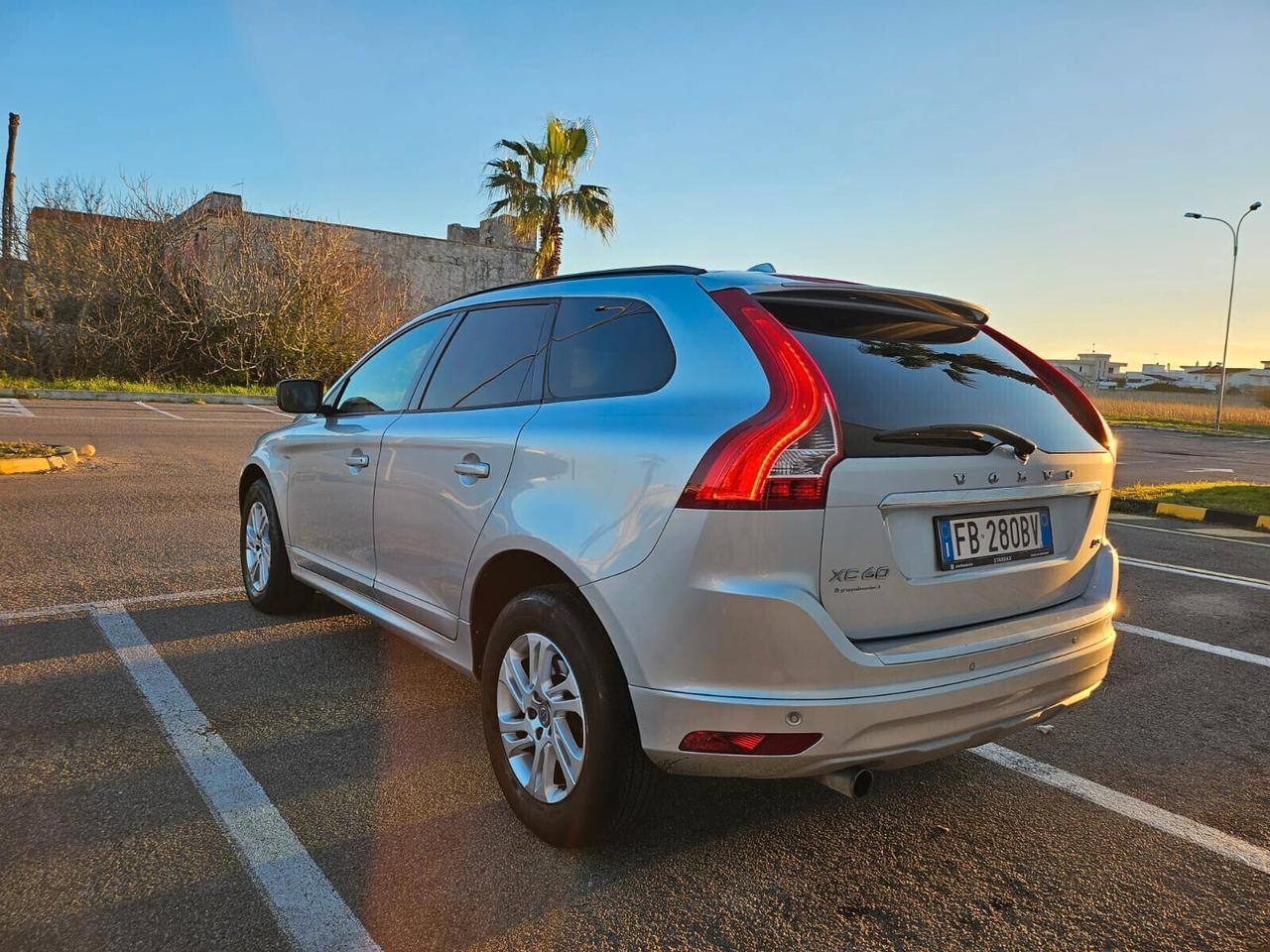 Volvo XC 60 D3 Geartronic Momentum navi AUTOCARRO