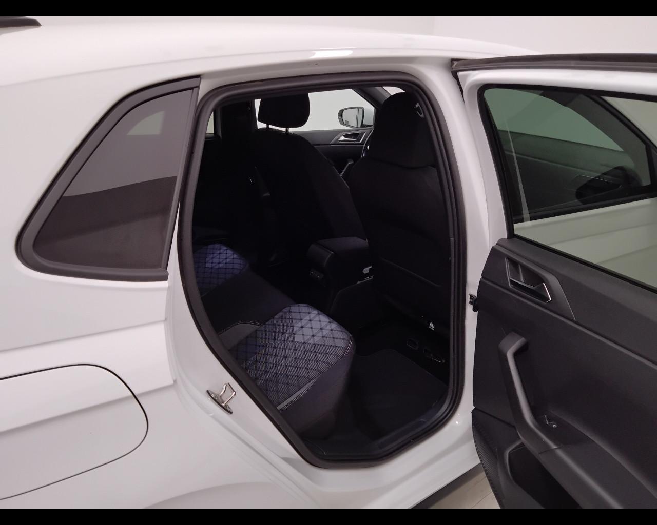 VOLKSWAGEN Polo VI 2022 - Polo 1.0 tsi R-Line 95cv