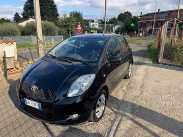 Toyota Yaris 1.3 5 porte Sol NEOPATENTATI