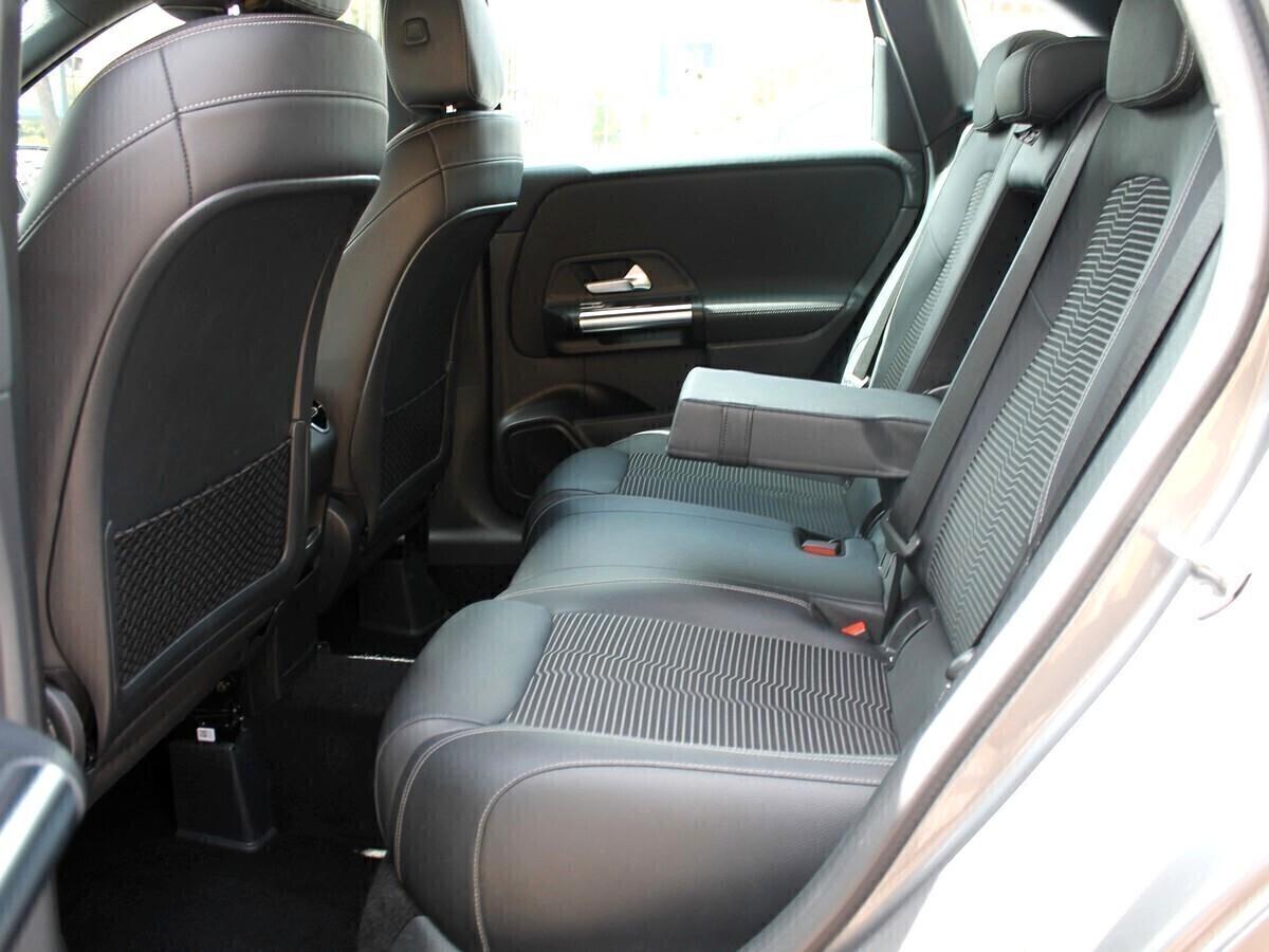 Mercedes-benz 180 d Sport Navi Sensori Park UNIPRO IVA DEDUCIBILE