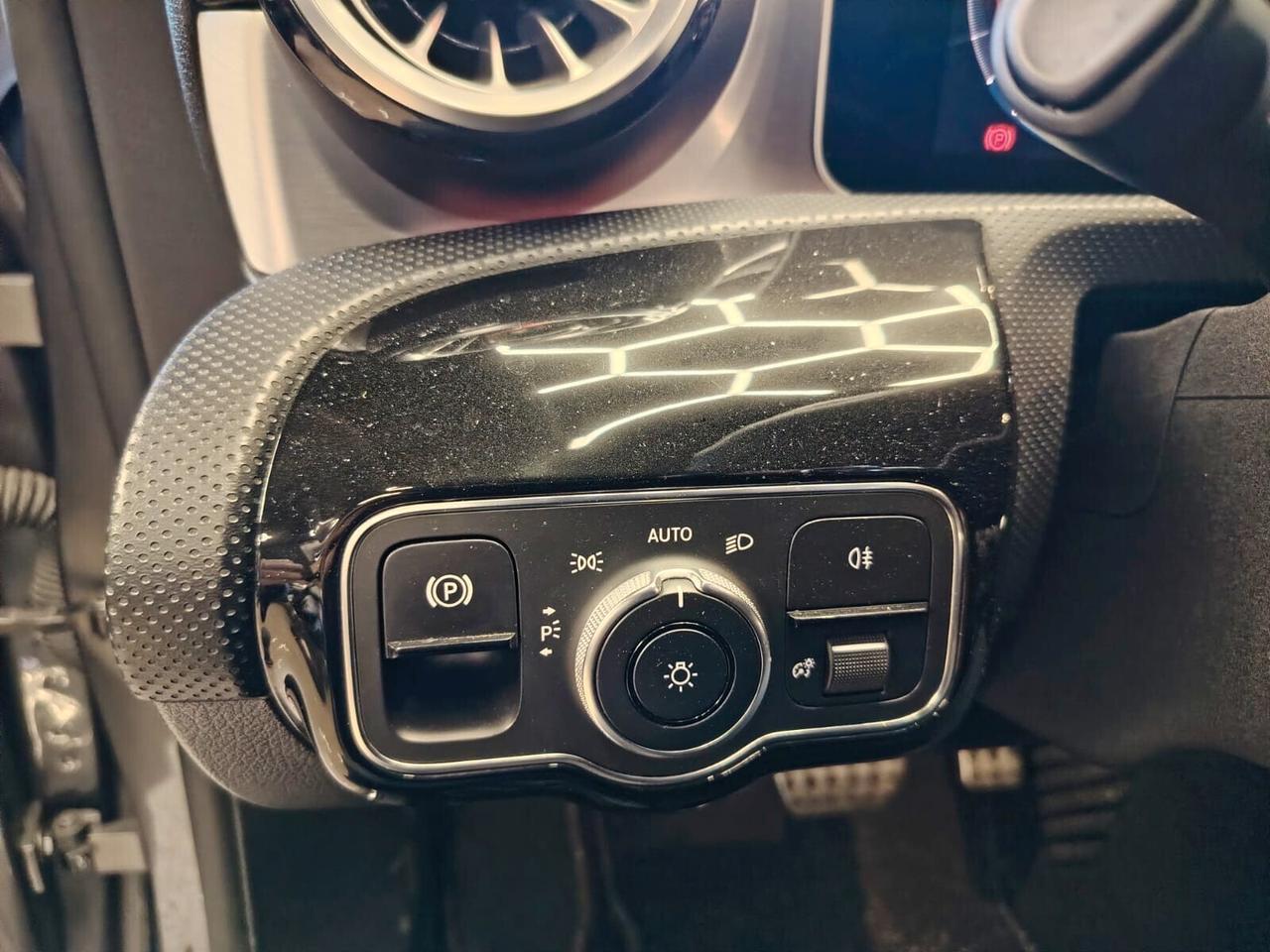 Mercedes-benz CLA 180 d CON TETTO Automatic Premium