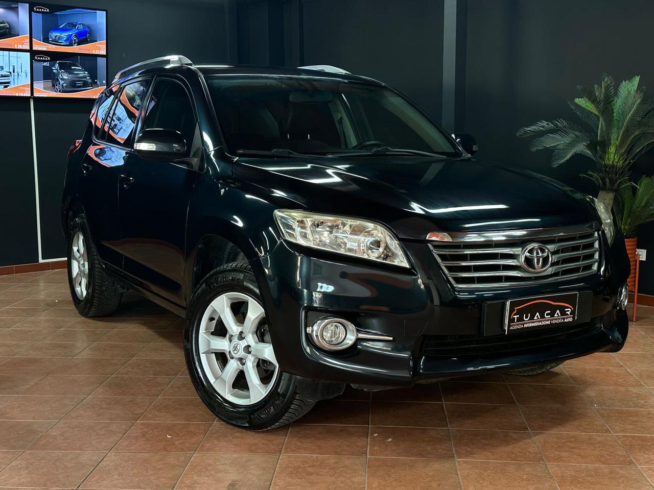 Toyota RAV 4 2.2 D-4D Exclusive #10902