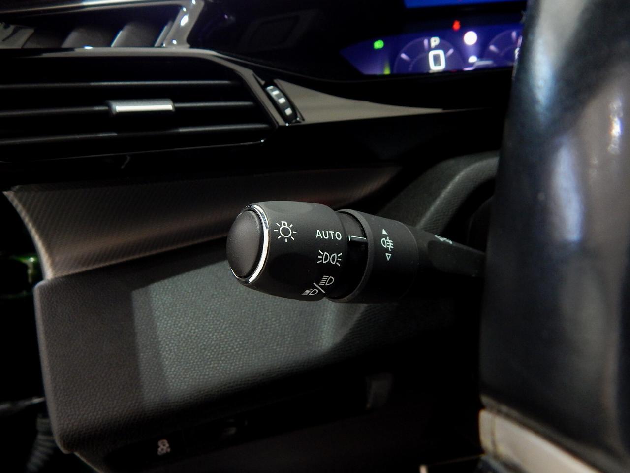 Peugeot 308 1.5 bluehdi GT Pack EAT8 TETTO-NAVI-PELLE-FOCAL