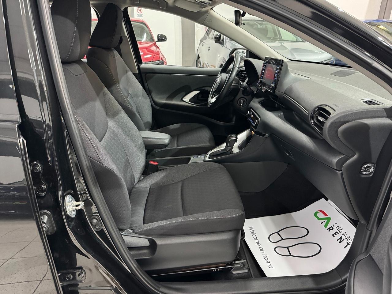 Yaris 1.5 Hybrid Business TELECAMERA PRONTA CONSEGNA
