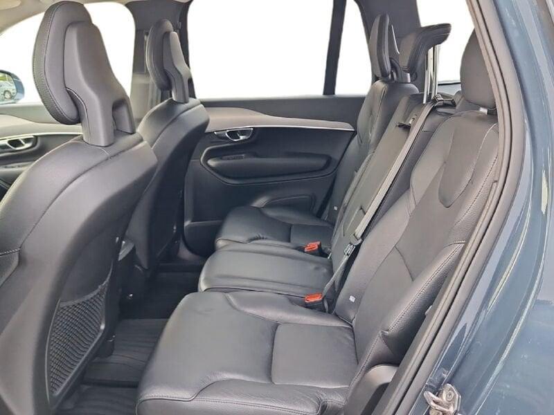 Volvo XC90 B5 235+14 CV AWD Automatica Mild Hybrid Diesel 7 posti Momentum Pro