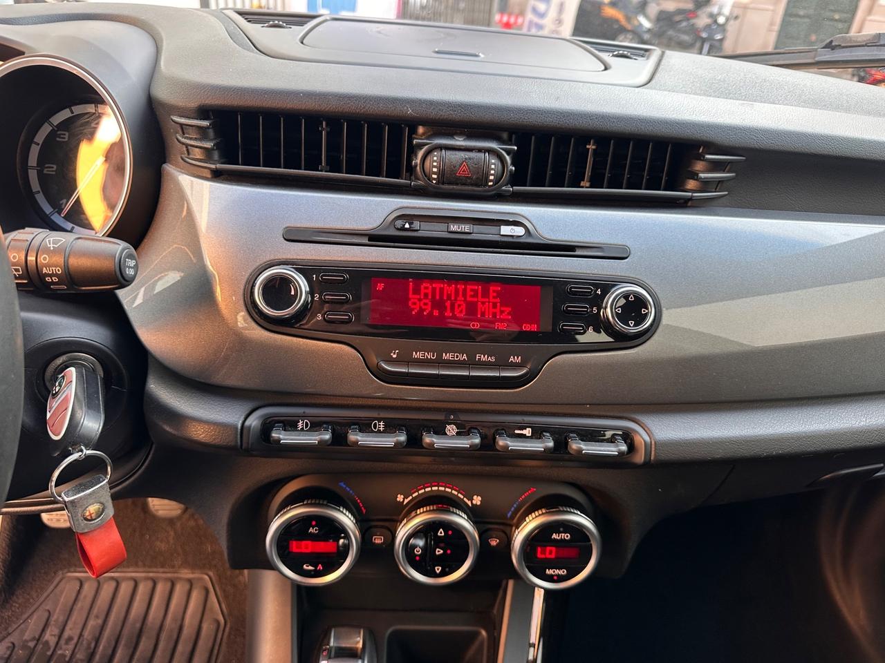 Alfa Romeo Giulietta 2.0 JTDm-2 140 CV Distinctive