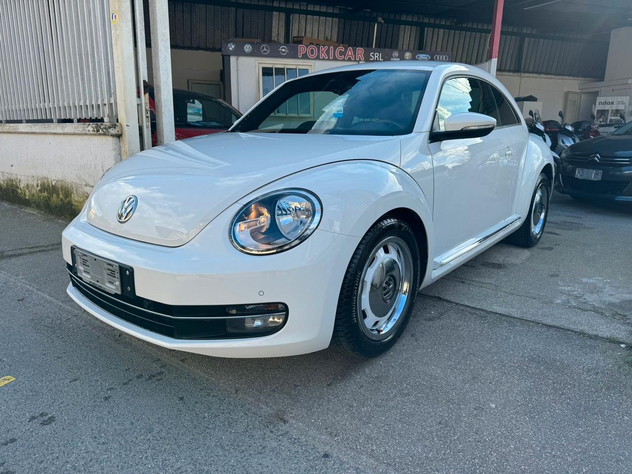 Volkswagen Maggiolino 1.6 TDI Design 105CV 2012