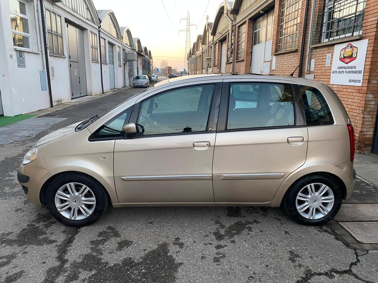 Lancia MUSA 1.4 GPL 95CV - C. AUTOMATICO - NEOPATENTATI - GARANZIA 12 MESI