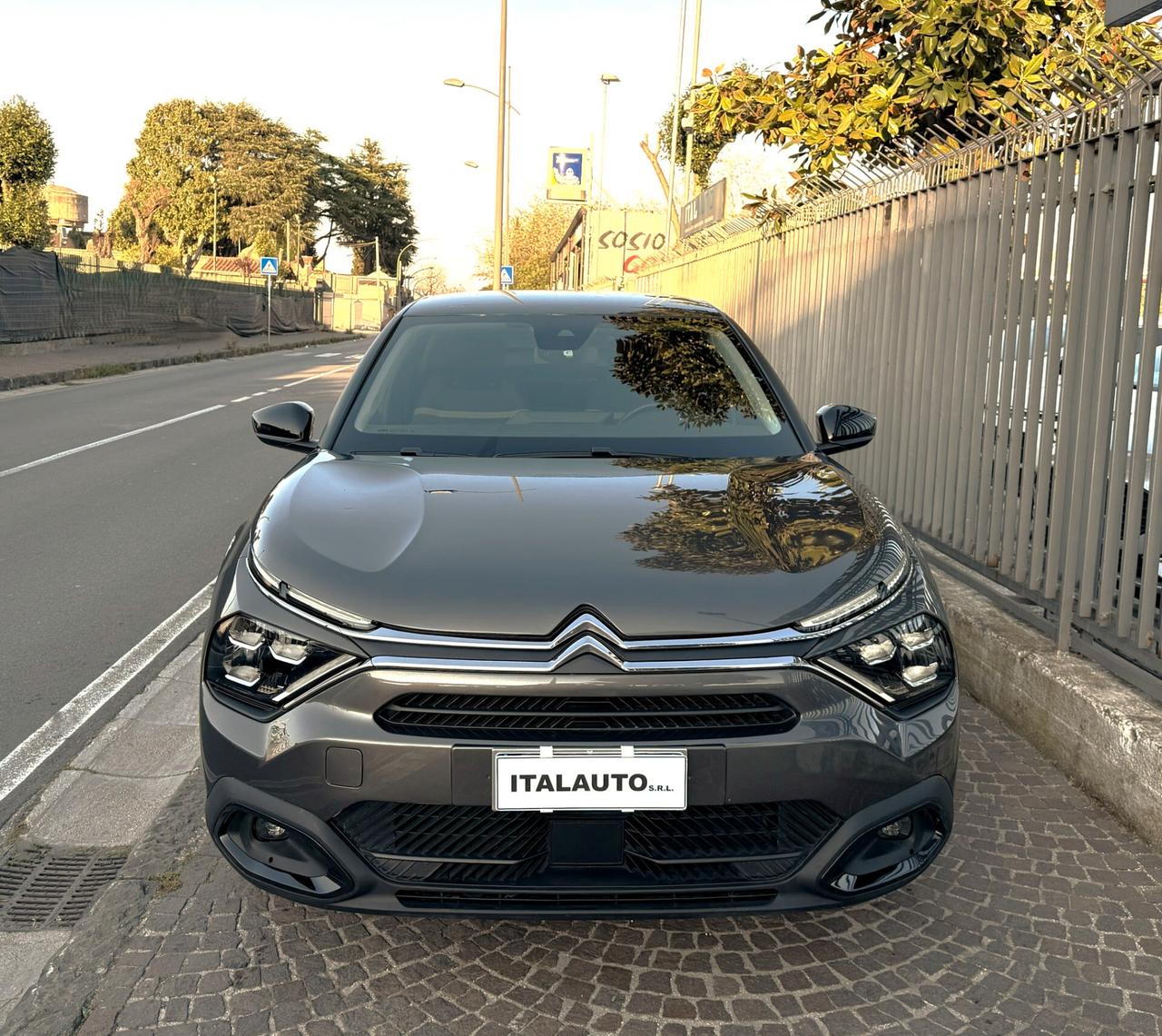 Citroen C4 PureTech 130 S&S EAT8 Shine