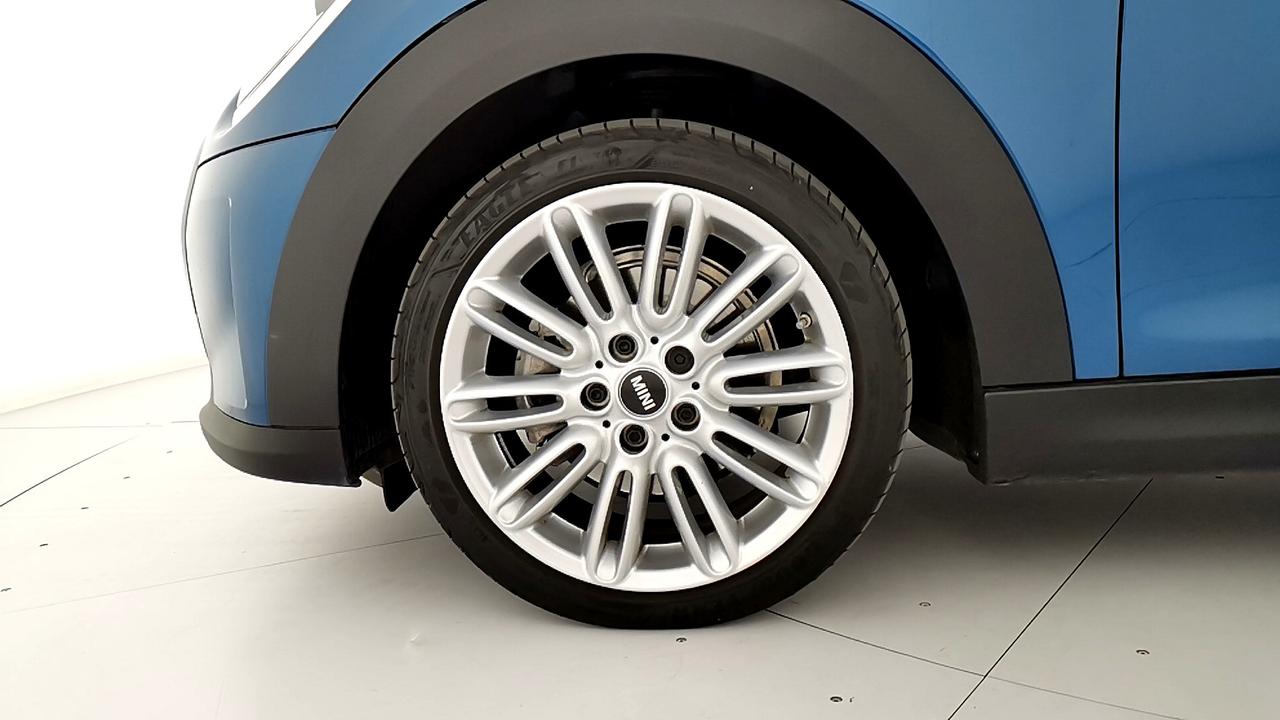 MINI Mini IV F54-F55-F56-F57 - Mini 3p 1.5 Cooper Camden Premium Mid Package auto