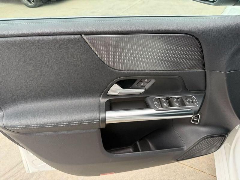 Mercedes-Benz Classe B B 200 d Automatic Sport