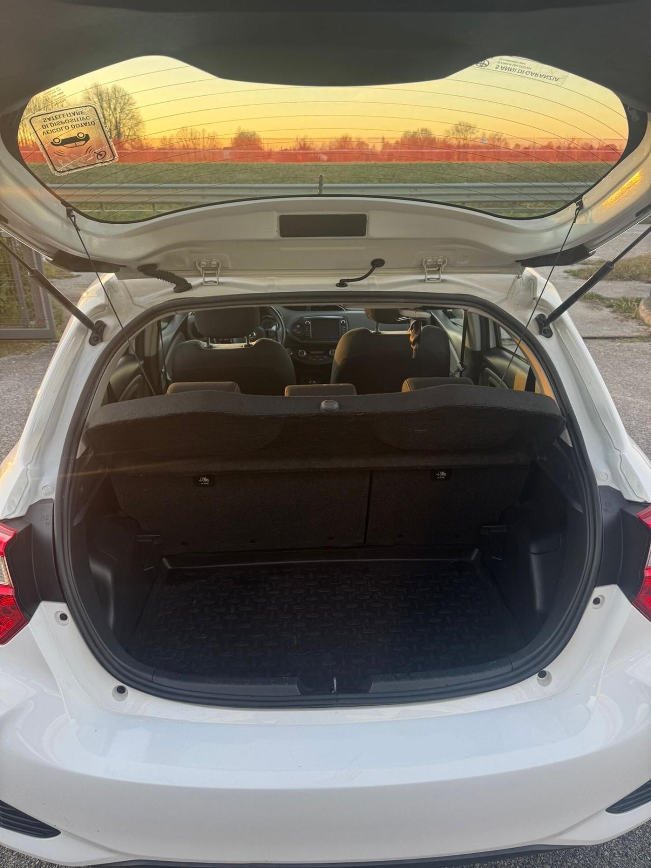 Toyota Yaris 1.5 Hybrid 5 porte Active