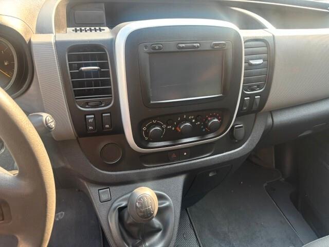Renault Trafic T27 1.6 dCi 120CV PC-TN Zen N1 9 POSTI