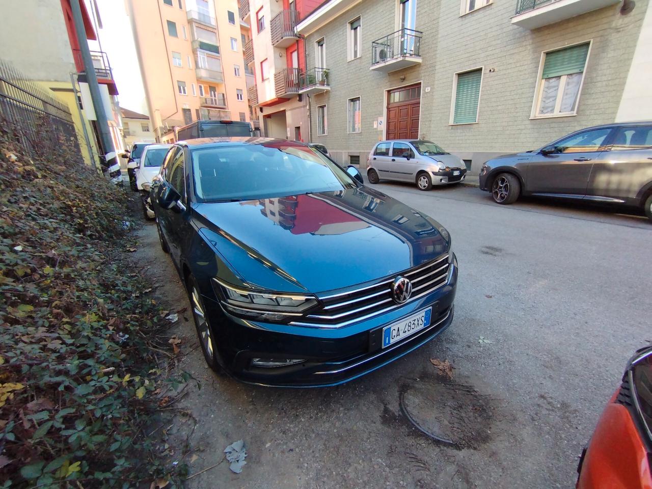 Volkswagen Passat 1.6 TDI SCR DSG Business BMT