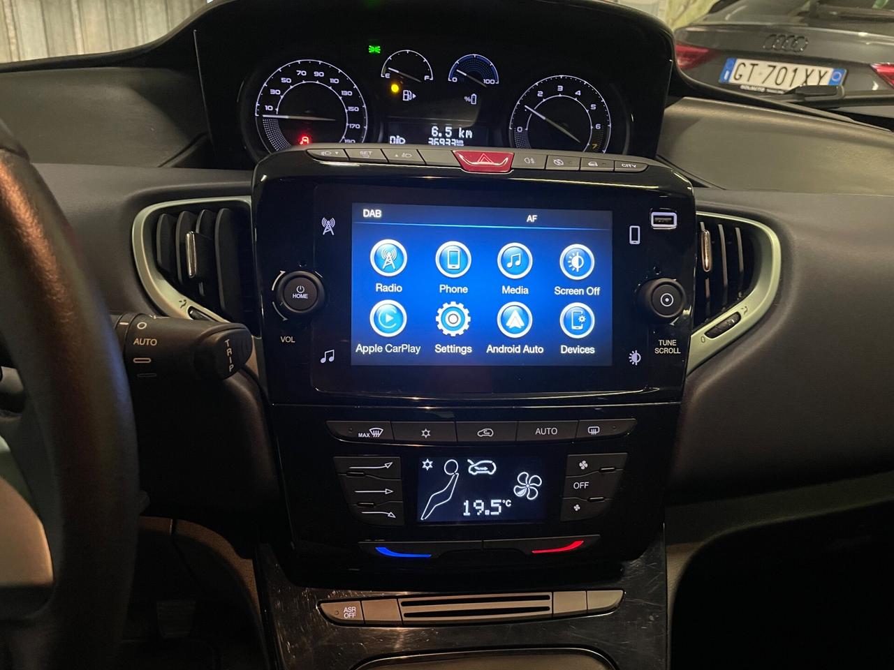 Lancia Ypsilon 1.0 FireFly 5 porte S&S Hybrid Platino