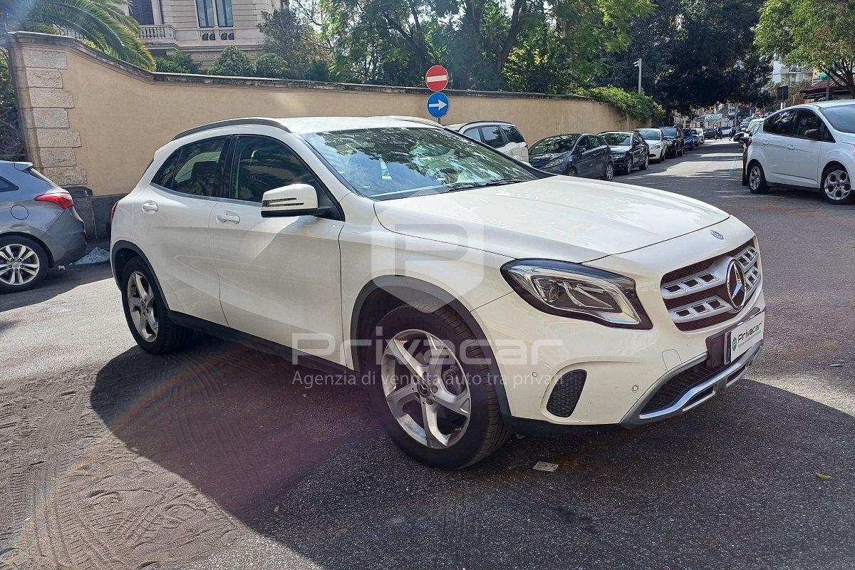 MERCEDES GLA 200 d Automatic Sport