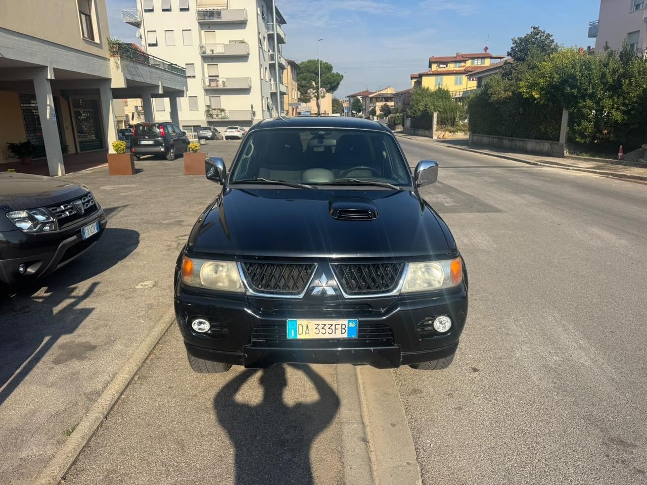 Mitsubishi Pajero Sport 2.5 TDI Invite