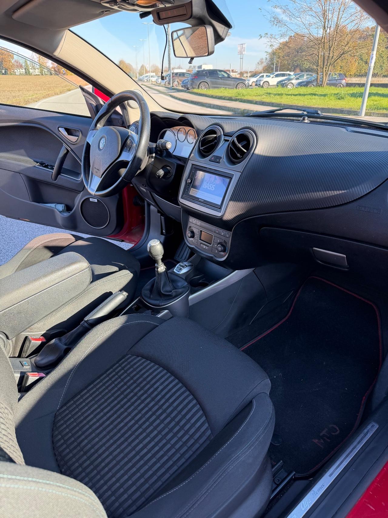 Alfa Romeo MiTo 1.6 JTDm 16V Distinctive Sport Pack