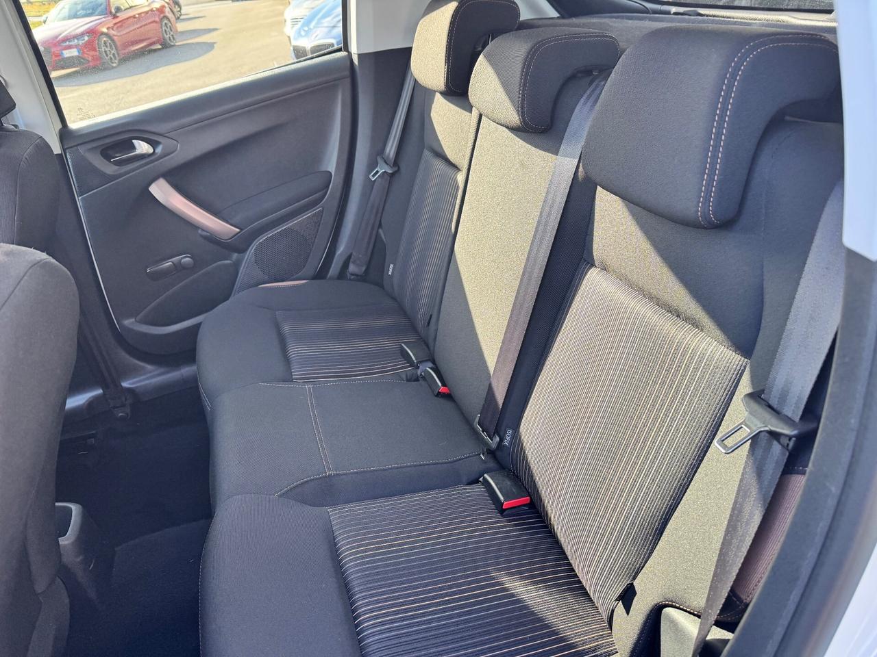 Peugeot 208 1.2 Neopatentati 89.000km