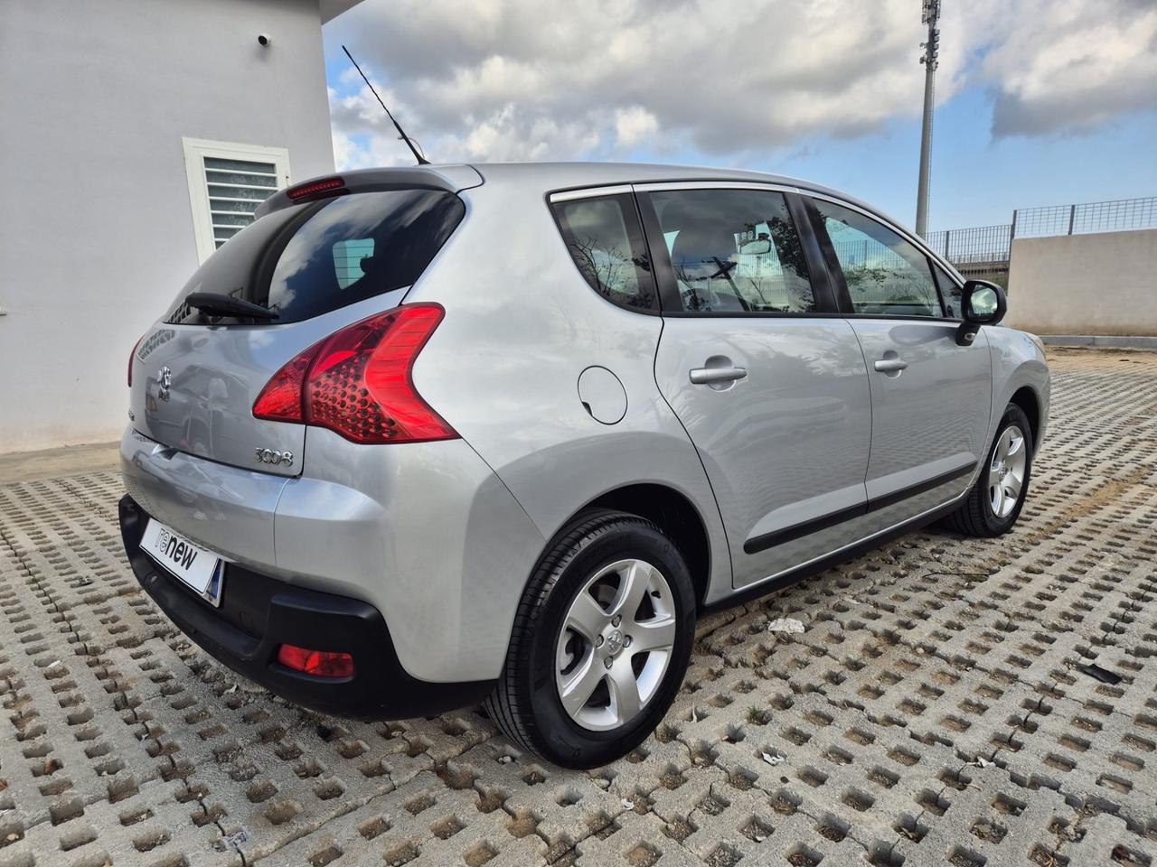 Peugeot 3008 1.6 HDi 110CV CAMBIO AUTOMATICO