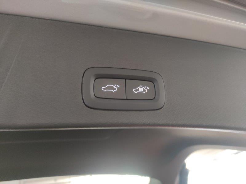 VOLVO XC40 (2017-->) - XC40 T2 Core