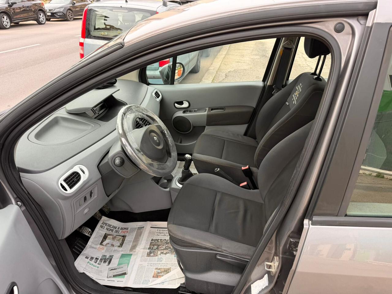 Renault Modus Grand 1.5 DIESEL - Anno 2011 - NEOPATENTATO