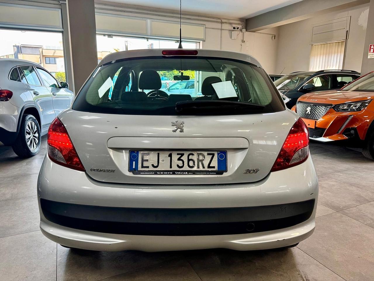 Peugeot 207 1.4 HDi 70cv 5p. 10/2011